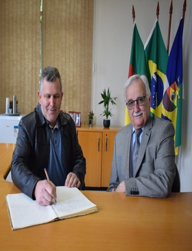Vice-Prefeito Rudimar assume o executivo durante as férias do Prefeito 