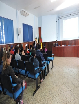 Famílias beneficiadas pelo Programa Minha Casa, Minha Vida participam de encontro