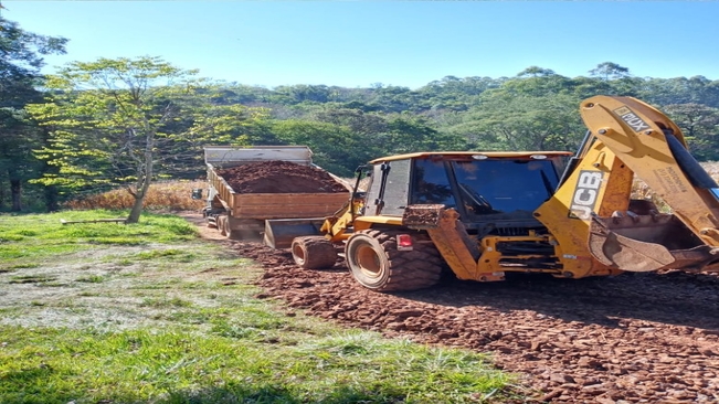 Secretaria de Obras trabalha na recuperação de Estradas