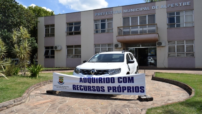 Veículo é adquirido pela Secretaria Municipal de Educação 