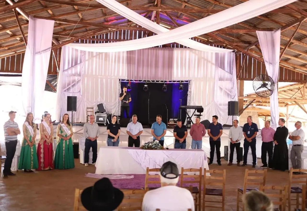 Administração de Alpestre prestigia Festa dos Produtores de Uva da Linha Gabriuva