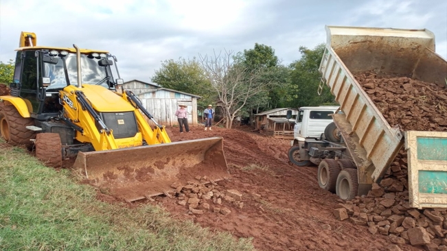 Secretaria de Obras realiza melhorias em estradas do interior