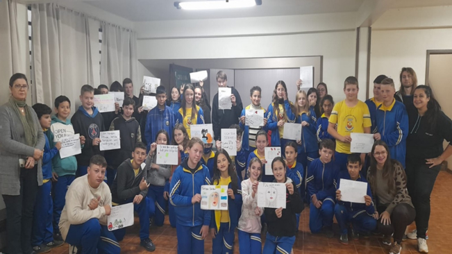 Escola realiza atividade alusiva ao Dia do Estudante