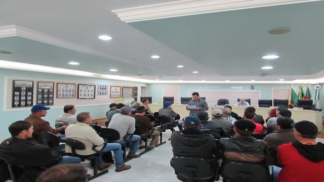 Reunião trata sobre a retomada do Programa de Desenvolvimento das Propriedades Rurais